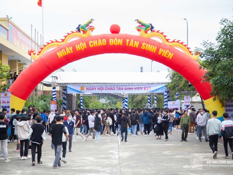 Hanoi University of Industry welcomes over 7,000 new undergraduate students of cohort 17