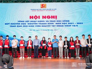 Học bổng Nguyễn Thanh Bình: Viết tiếp ước mơ cho sinh viên nghèo vượt khó