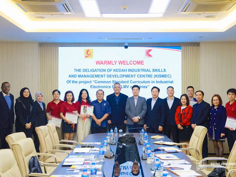 KISMEC supports HaUI in developing training program of the Industrial Electronics