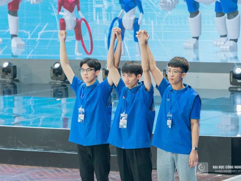 4 đội giành vé vào Chung kết toàn quốc cuộc thi sáng tạo Robot Việt Nam 2023