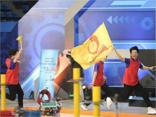 [Báo điện tử VTV News] DCN - ĐT 02 vô địch Robocon Việt Nam 2023