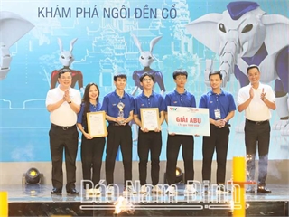 [Báo Nam Định] Đội DCN-ĐT 02 (Đại học Công nghiệp Hà Nội) vô địch Cuộc thi Sáng tạo Robot Việt Nam năm 2023