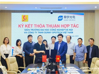 Signing a cooperation agreement with Sunny Opotech Vietnam Company