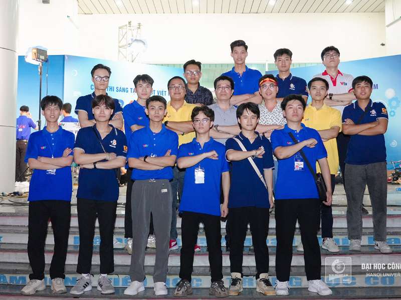 DCN - DREAM và DCN - ĐT 02 giành vé vào đêm chung kết Robocon 2023