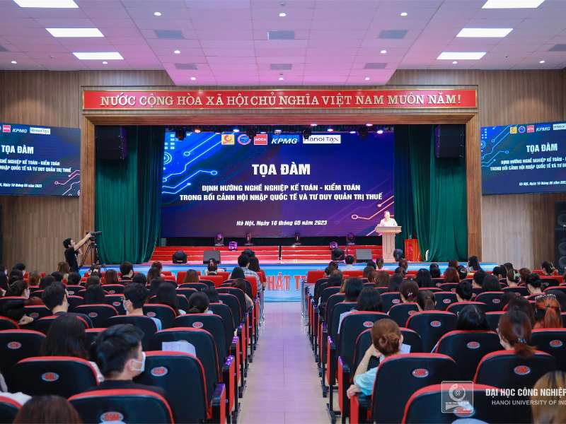 Career orientation in accounting and auditing in the context of international integration and tax management mindset