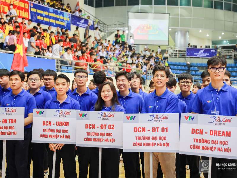 DCN - DREAM and DCN - DT 01 advance to the 1/8 knockout round in the Finals of Robocon 2023.