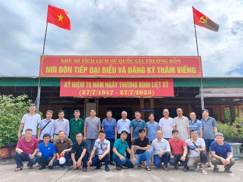 A journey to the "red address" Truong Bon