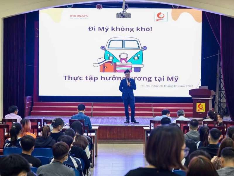 Vietnamese electronics engineer participated in internship program in the United States with an annual salary of $50,000 per year.