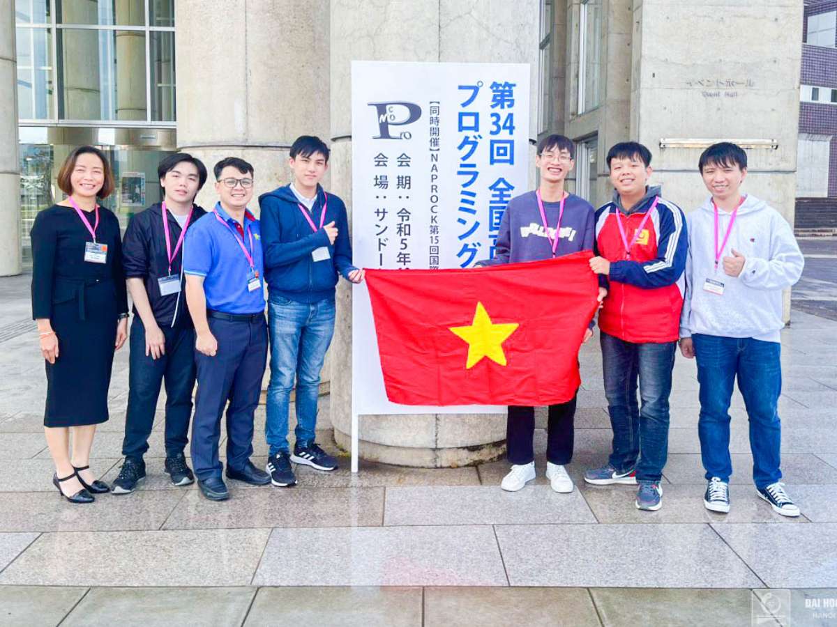 VN.HaUI_Miuxinhhh shines at the 15th Naprock International Programming Contest in Japan