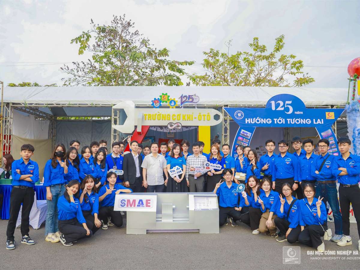 HaUI Connection 2023: A Colorful Festival Welcomes HaUI Freshmen