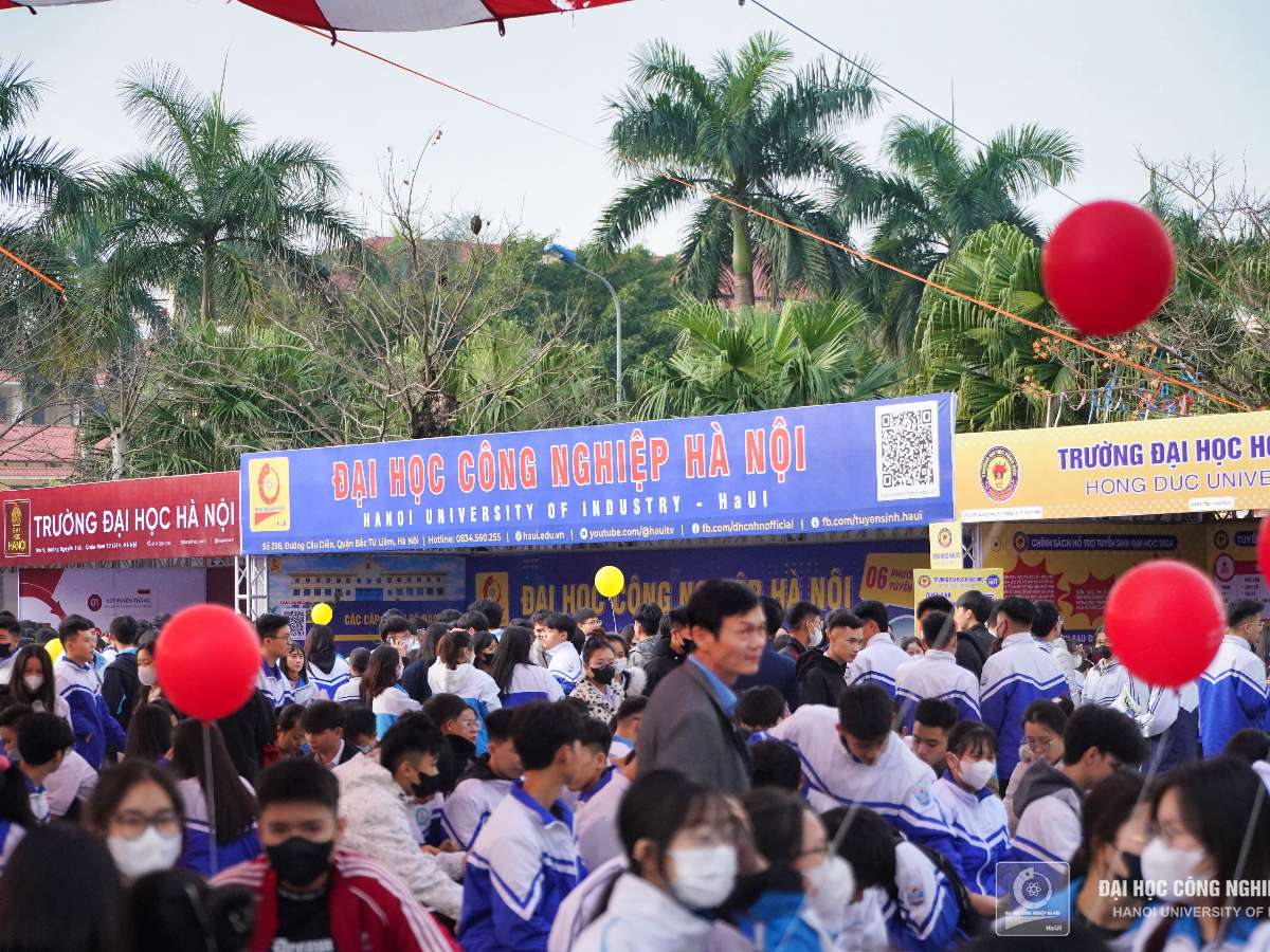 Rạng rỡ mùa tuyển sinh 2024 tại Nghệ An, Thanh Hóa