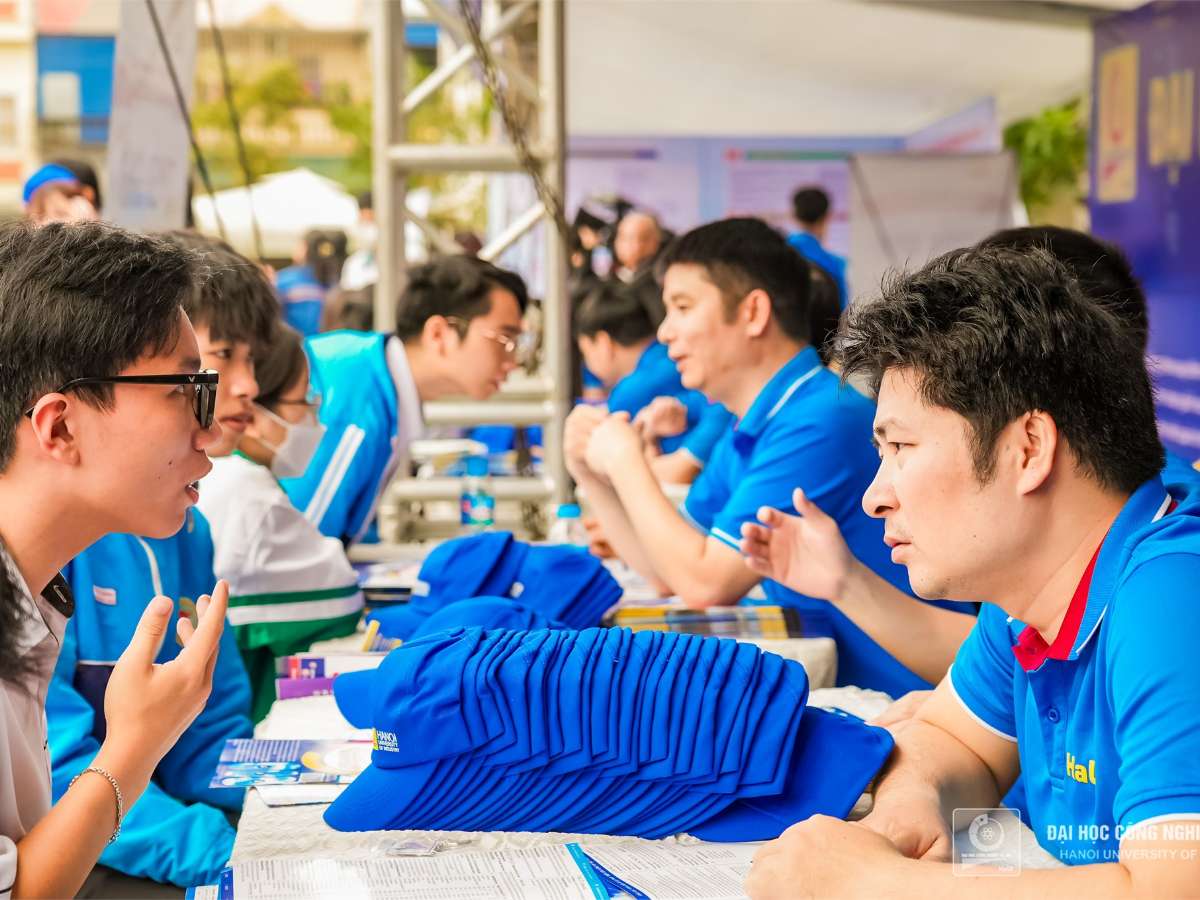 Guiding the Future: Admissions Consulting Day 2024 at Nam Dinh