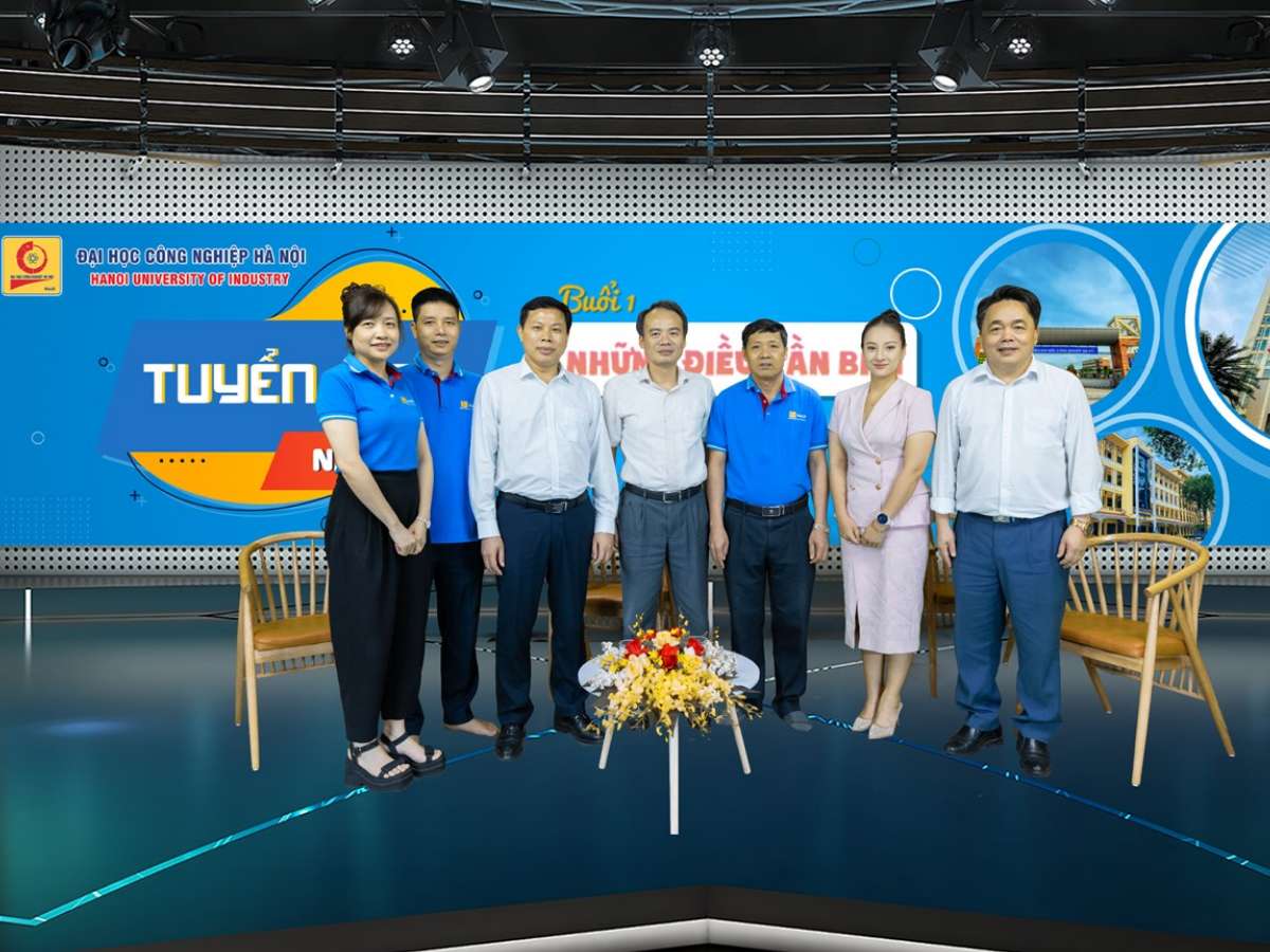 Unlocking Opportunities: HaUI's Online Admission Consulting Program Draws Over 350,000 Interested High School Students and Parents