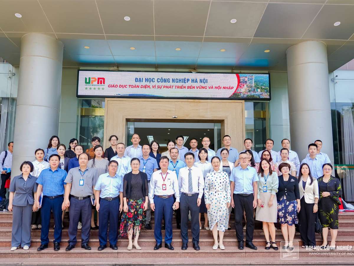 Hanoi University of Industry Expands Educational Cooperation with Universities of Guangxi Province, China