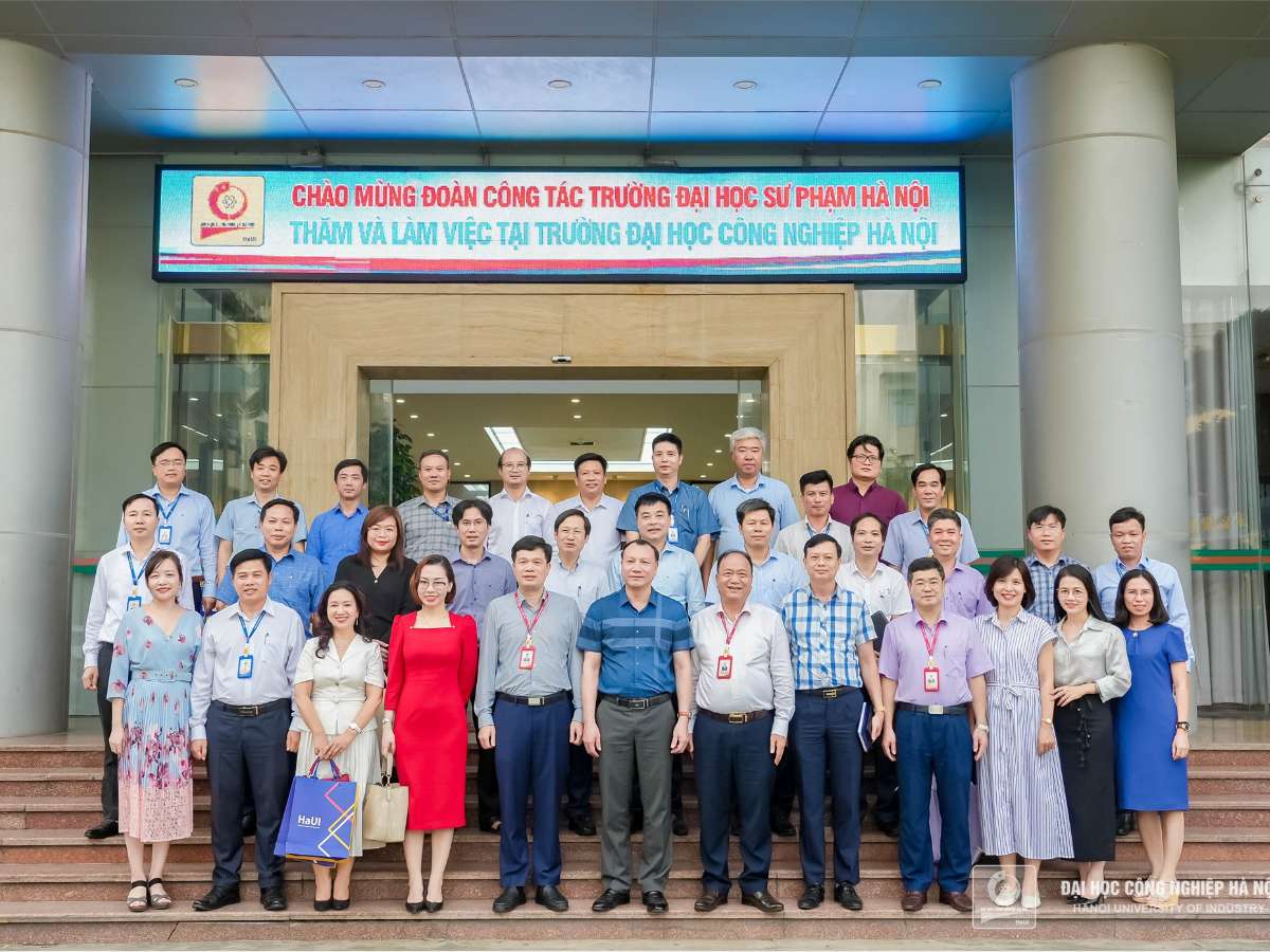 Experience-Sharing Meeting on Strategic Planning for University Development between Hanoi University of Industry and Hanoi National University of Education